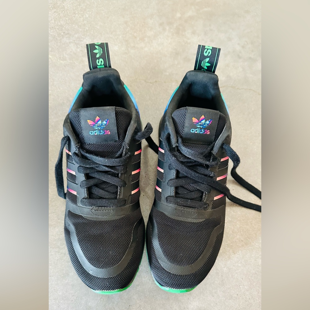 Adidas Black Sneakers Size 5.5 youth pre owned - Picture 8 of 9
